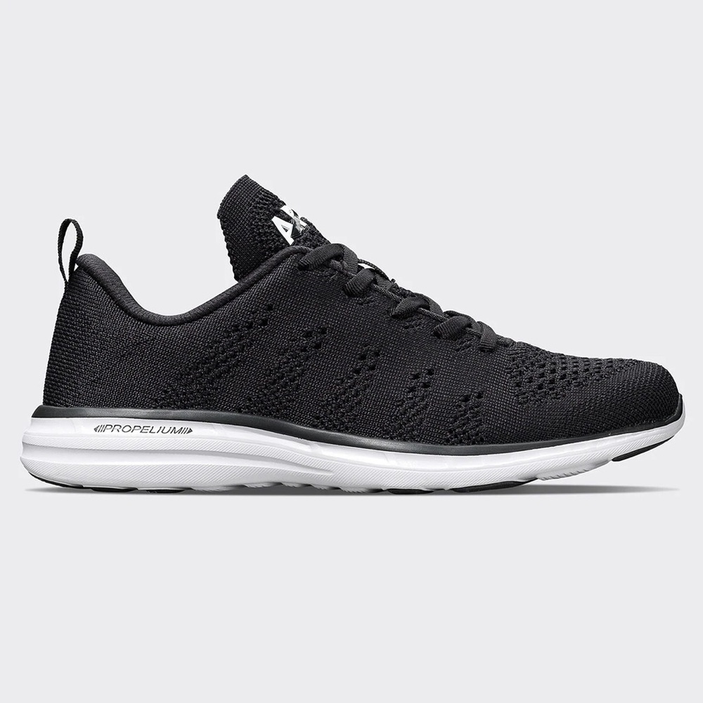 APL techloom tennis shoes like new